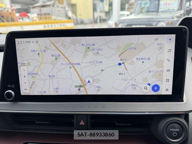 Toyota PRIUS PHV 2023-11 8075231-27