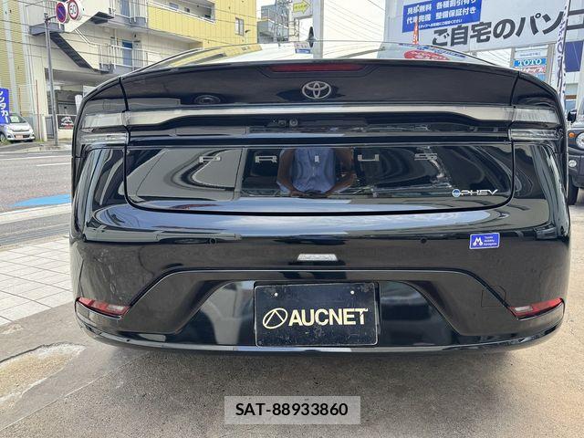 Toyota PRIUS PHV 2023-11 8075231-7