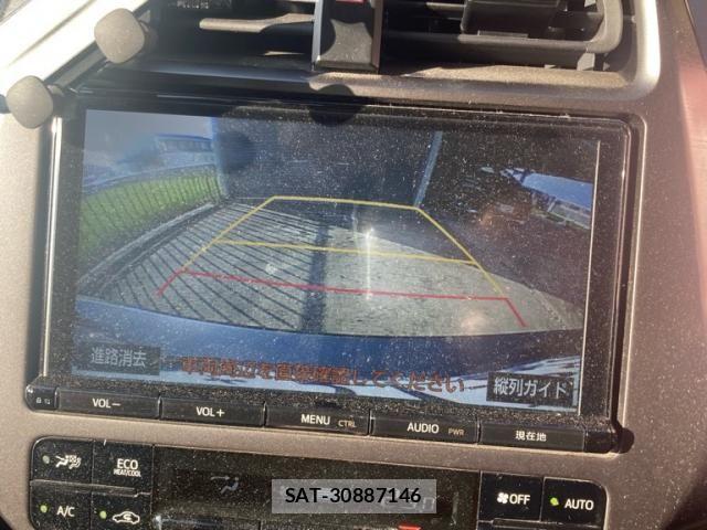 Toyota PRIUS PHV 2018-07 8075234-17