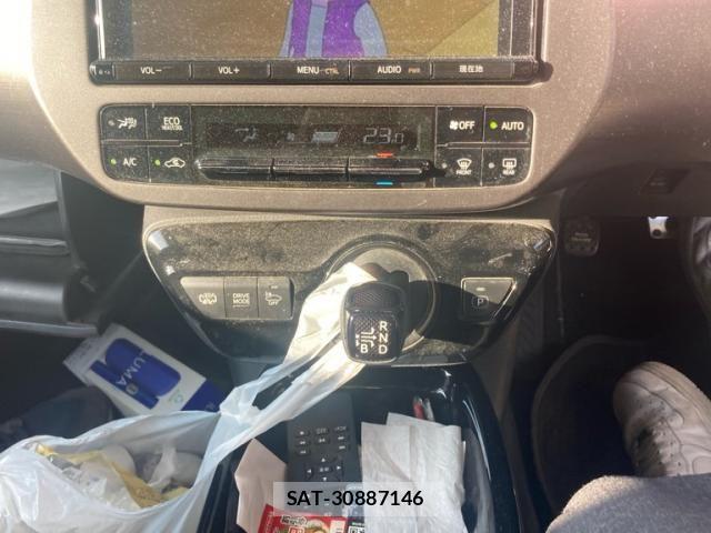Toyota PRIUS PHV 2018-07 8075234-20