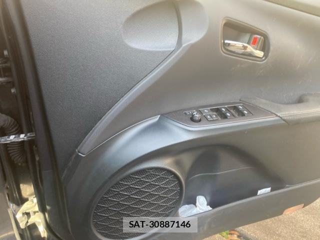 Toyota PRIUS PHV 2018-07 8075234-25