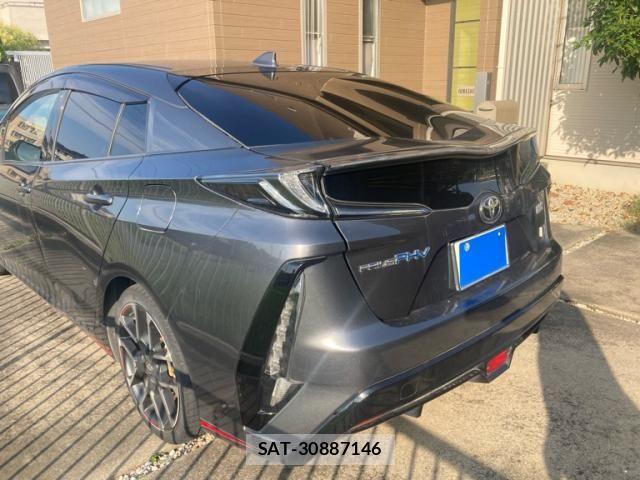 Toyota PRIUS PHV 2018-07 8075234-3
