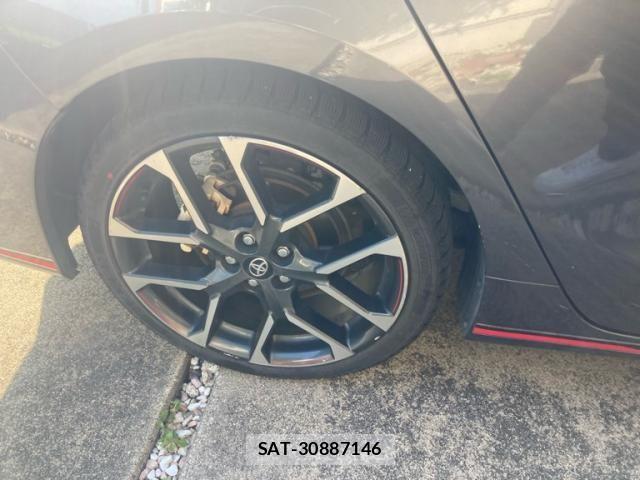 Toyota PRIUS PHV 2018-07 8075234-5