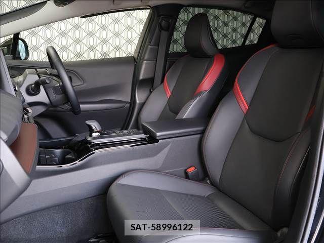 Toyota PRIUS PHV 2023-07 8075229-11