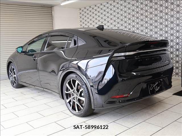 Toyota PRIUS PHV 2023-07 8075229-1