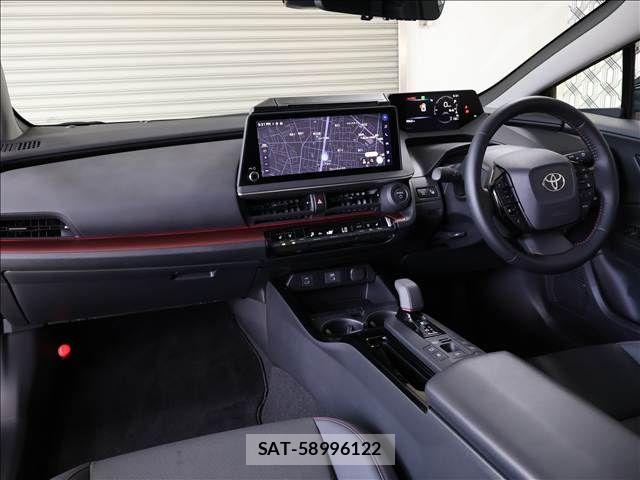 Toyota PRIUS PHV 2023-07 8075229-2
