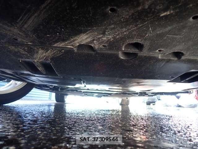 Toyota PRIUS PHV 2017-06 8101416-9