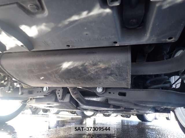 Toyota PRIUS PHV 2017-06 8101416-11