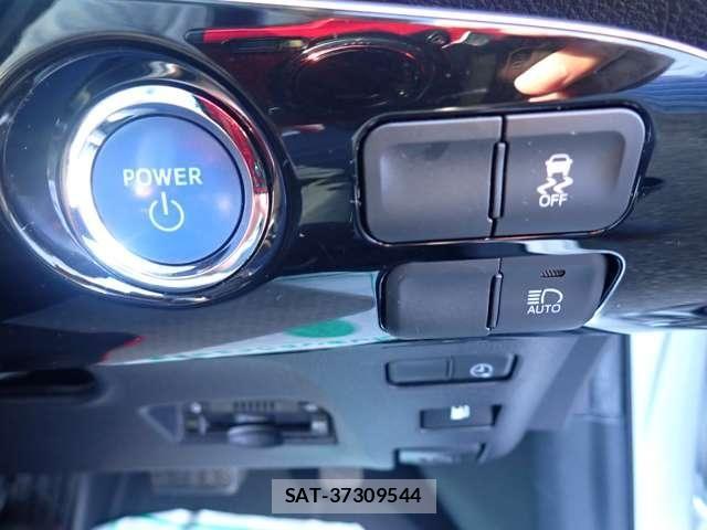 Toyota PRIUS PHV 2017-06 8101416-18