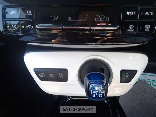Toyota PRIUS PHV 2017-06 8101416-19
