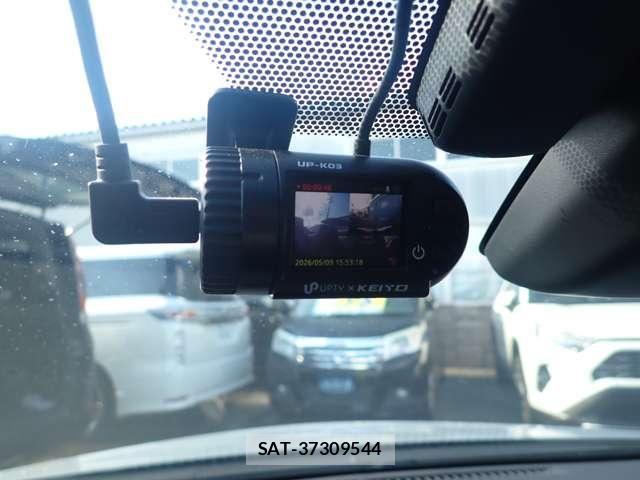 Toyota PRIUS PHV 2017-06 8101416-25