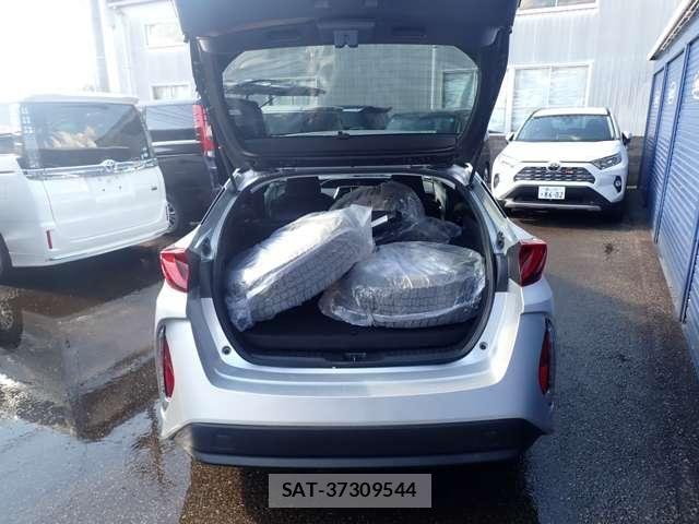 Toyota PRIUS PHV 2017-06 8101416-7