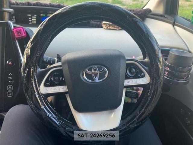 Toyota PRIUS PHV 2017-02 8101417-13