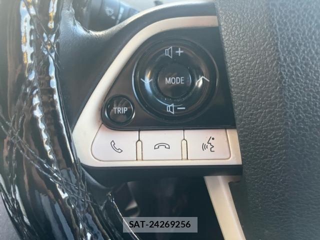 Toyota PRIUS PHV 2017-02 8101417-14