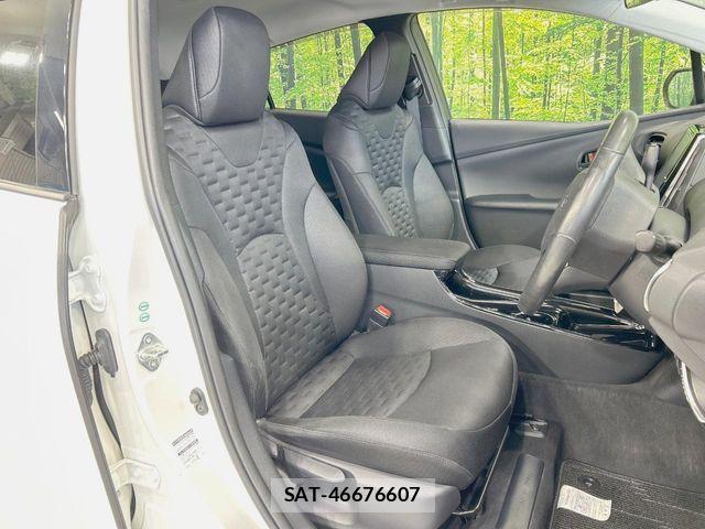 Toyota PRIUS PHV 2017-11 8101412-7