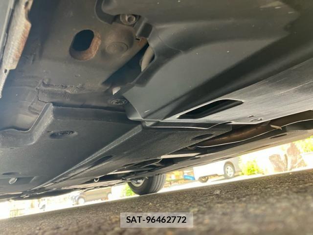 Toyota PRIUS PHV 2017-03 8101415-10