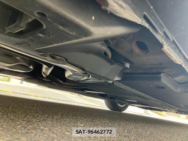 Toyota PRIUS PHV 2017-03 8101415-5