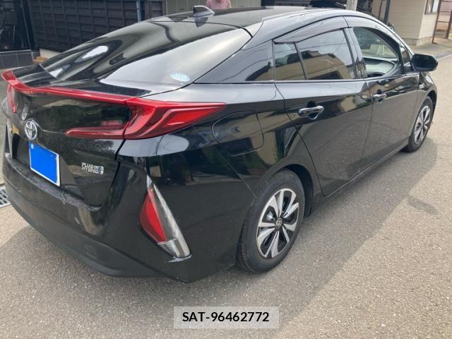 Toyota PRIUS PHV 2017-03 8101415-7