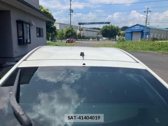 Toyota PRIUS PHV 2014-01 8101418-10