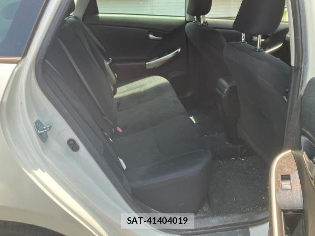 Toyota PRIUS PHV 2014-01 8101418-14