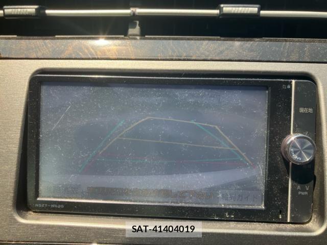 Toyota PRIUS PHV 2014-01 8101418-21