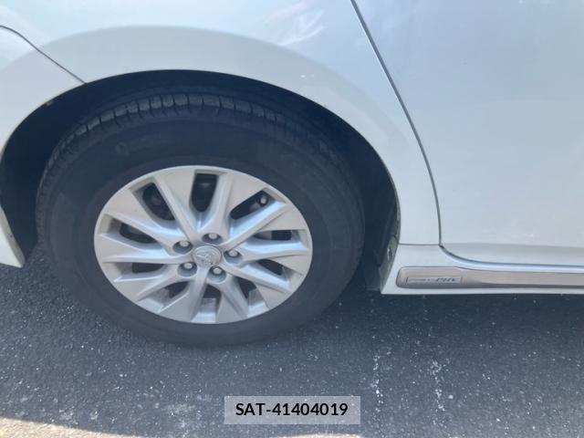 Toyota PRIUS PHV 2014-01 8101418-5