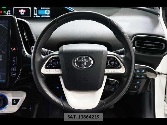 Toyota PRIUS PHV 2017-06 8101414-9