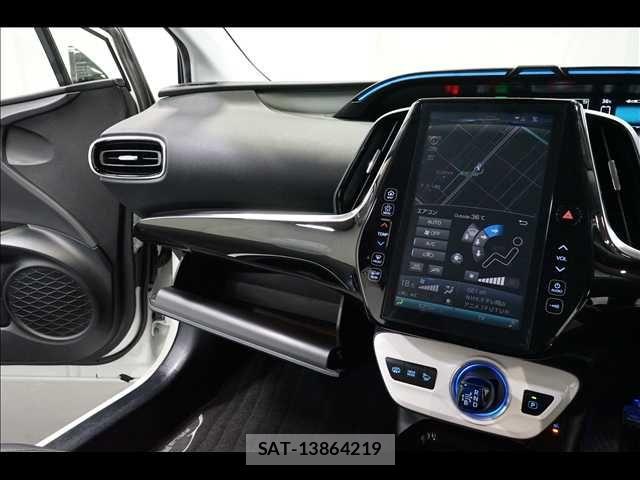 Toyota PRIUS PHV 2017-06 8101414-12