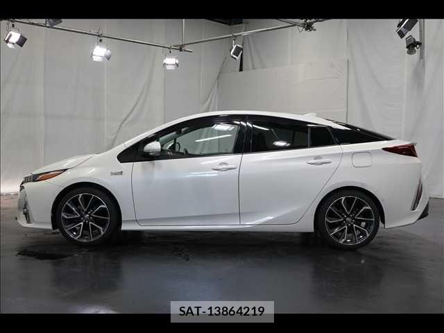 Toyota PRIUS PHV 2017-06 8101414-14