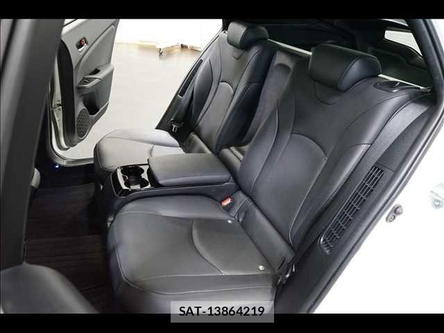 Toyota PRIUS PHV 2017-06 8101414-17