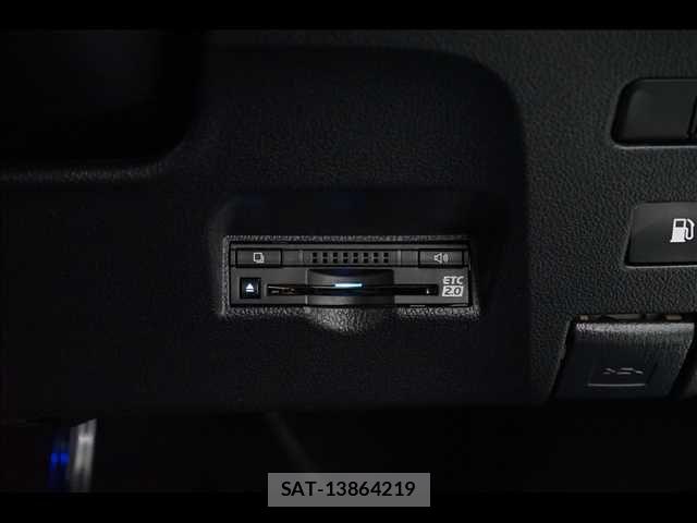 Toyota PRIUS PHV 2017-06 8101414-7