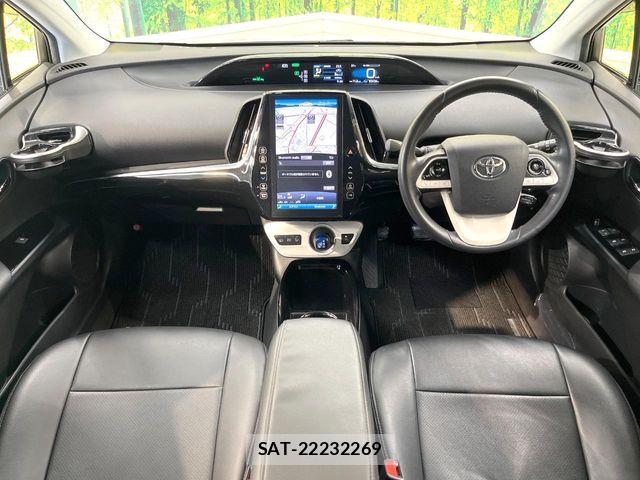 Toyota PRIUS PHV 2018-05 8101413-1