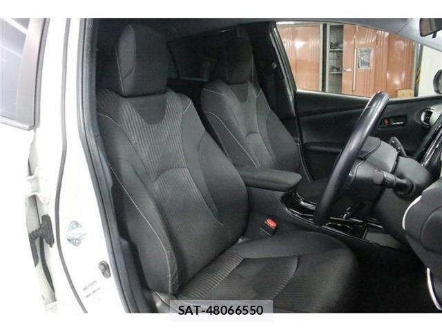 Toyota PRIUS PHV 2019-06 8101410-26