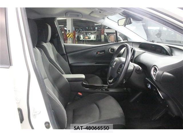 Toyota PRIUS PHV 2019-06 8101410-28