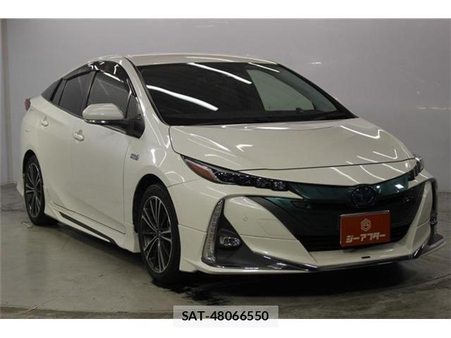 Toyota PRIUS PHV 2019-06 8101410-2