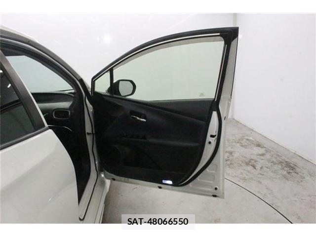 Toyota PRIUS PHV 2019-06 8101410-29
