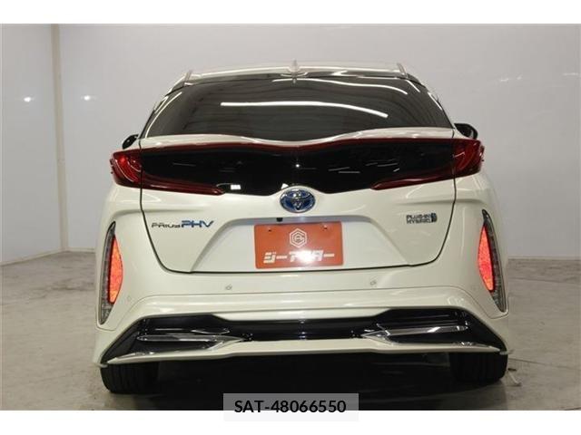 Toyota PRIUS PHV 2019-06 8101410-5