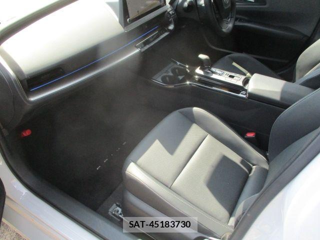 Toyota PRIUS PHV 2023-06 8101408-12