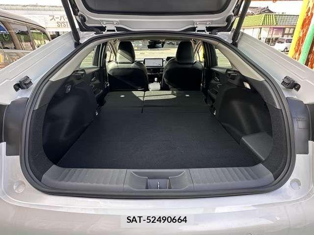 Toyota PRIUS PHV 2023-10 8101407-12