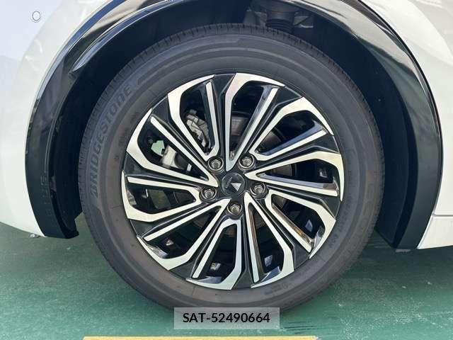 Toyota PRIUS PHV 2023-10 8101407-14