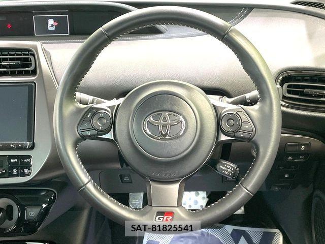 Toyota PRIUS PHV 2021-01 8131993-10