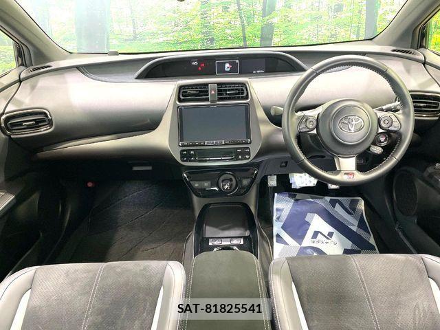 Toyota PRIUS PHV 2021-01 8131993-1