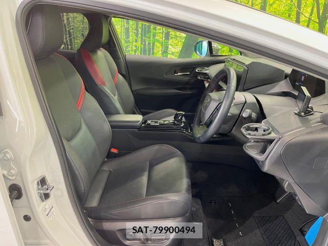 Toyota PRIUS PHV 2023-08 8131990-7