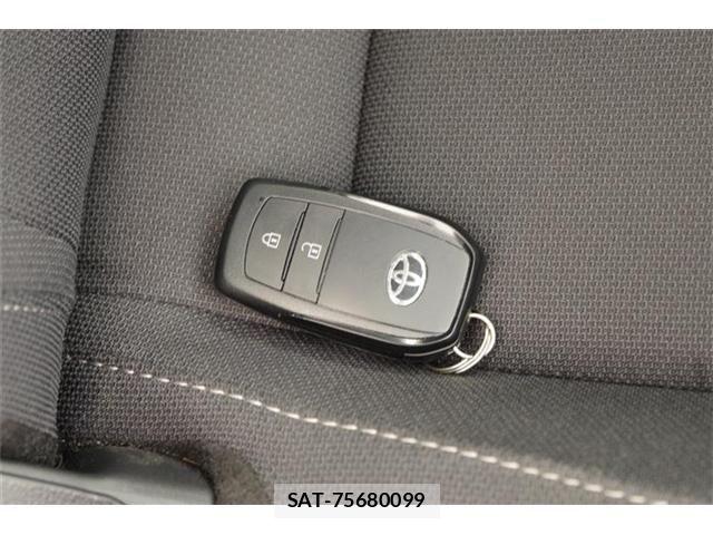 Toyota PRIUS PHV 2025-10 8131991-17
