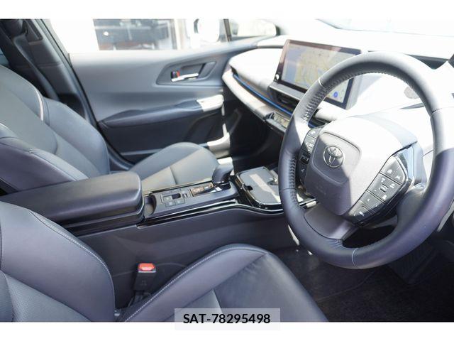 Toyota PRIUS PHV 2023-08 8131992-9