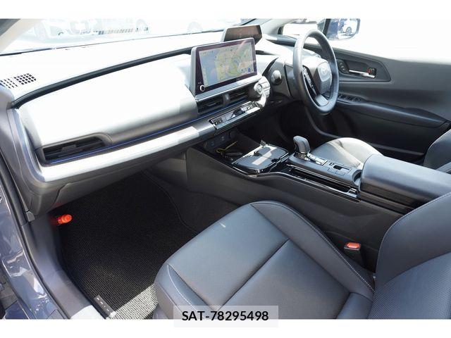 Toyota PRIUS PHV 2023-08 8131992-15