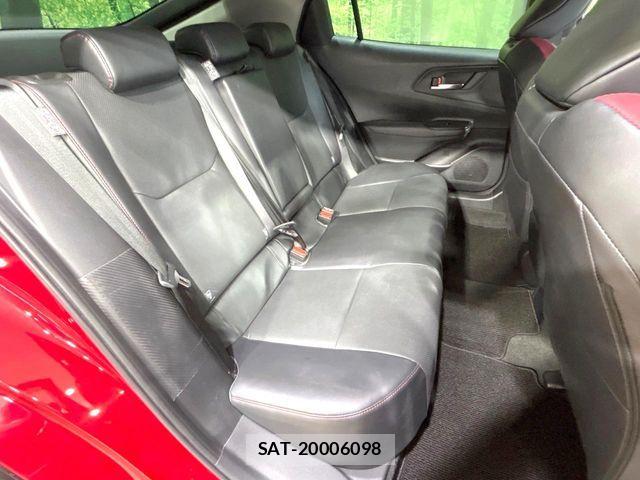 Toyota PRIUS PHV 2023-08 8146479-10