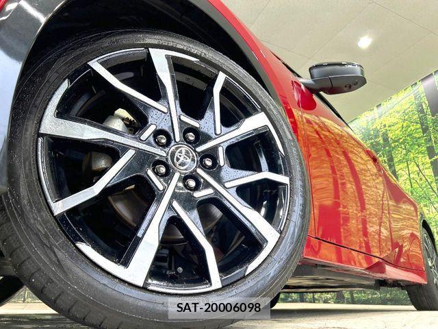 Toyota PRIUS PHV 2023-08 8146479-13