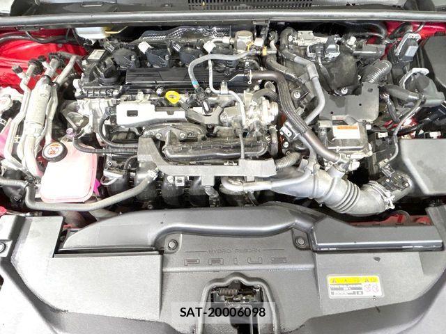 Toyota PRIUS PHV 2023-08 8146479-18