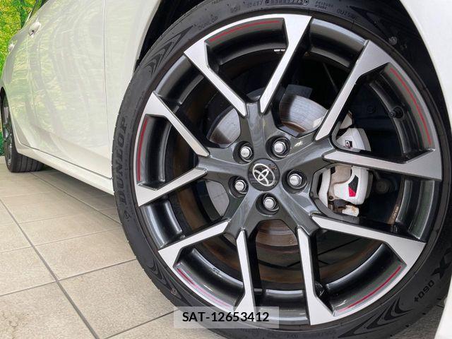 Toyota PRIUS PHV 2019-10 8146480-12